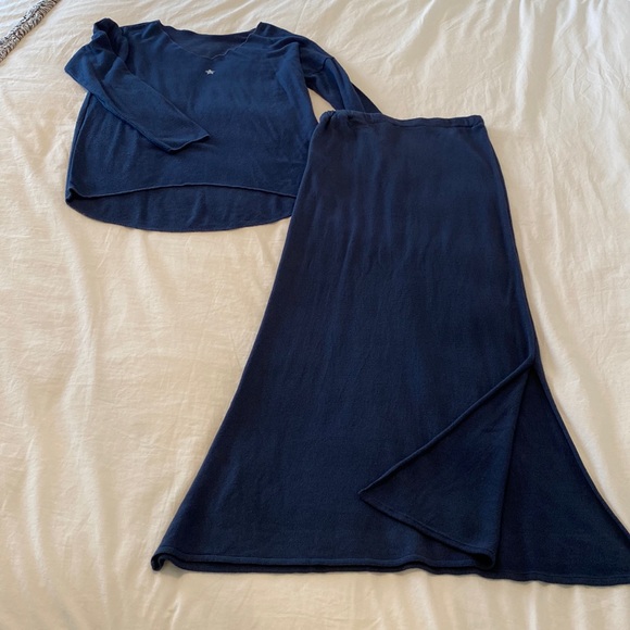 Italia women top and skirt (one set) - Picture 2 of 10